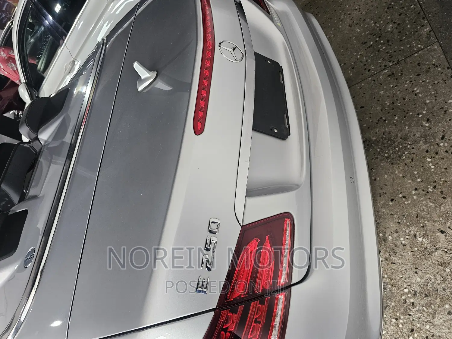 Mercedes-Benz E250 2016 Silver