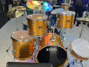 Tama Classic 5pc Drumset With 3 Stands Ride Crush High Hats