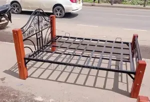 5*6 Mahogany Bed