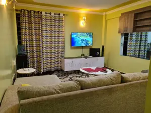 Cosy 1 Bedroom With Private Balcony