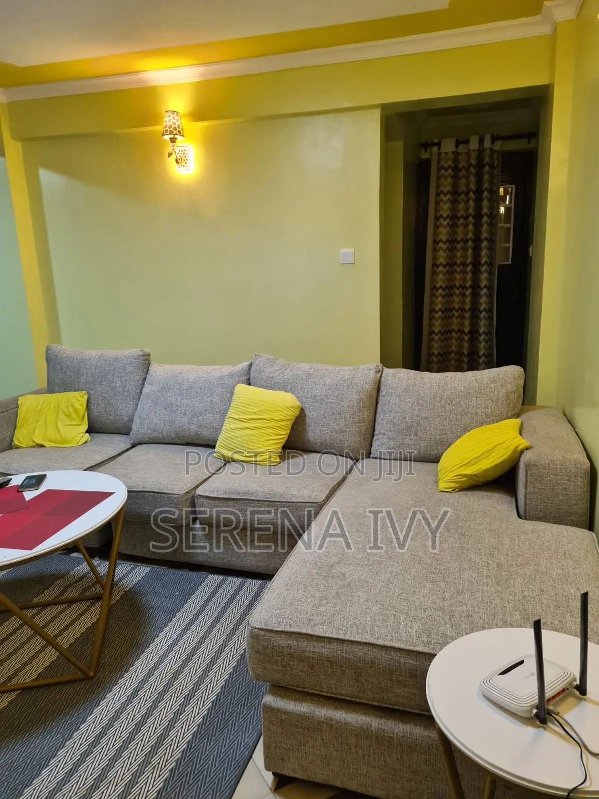 Cosy 1 Bedroom With Private Balcony