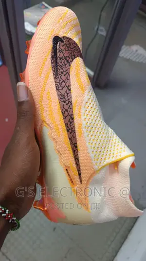 Football Boots (Nike Phantom New) *