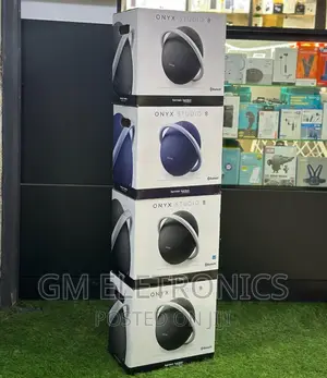 Onxy Studio 8 Harman Kardon Bluetooth Speaker.