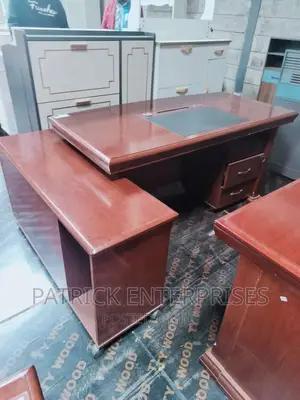 Executive Imported Office Desk 1.6 MTRS