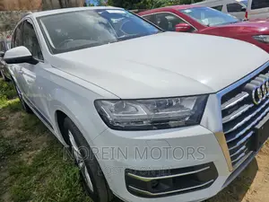 Audi Q7 2017 Pearl