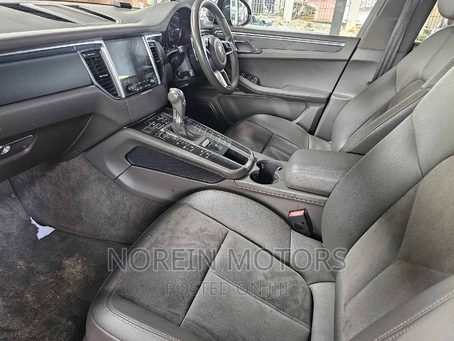 Porsche Macan 2017 Gray