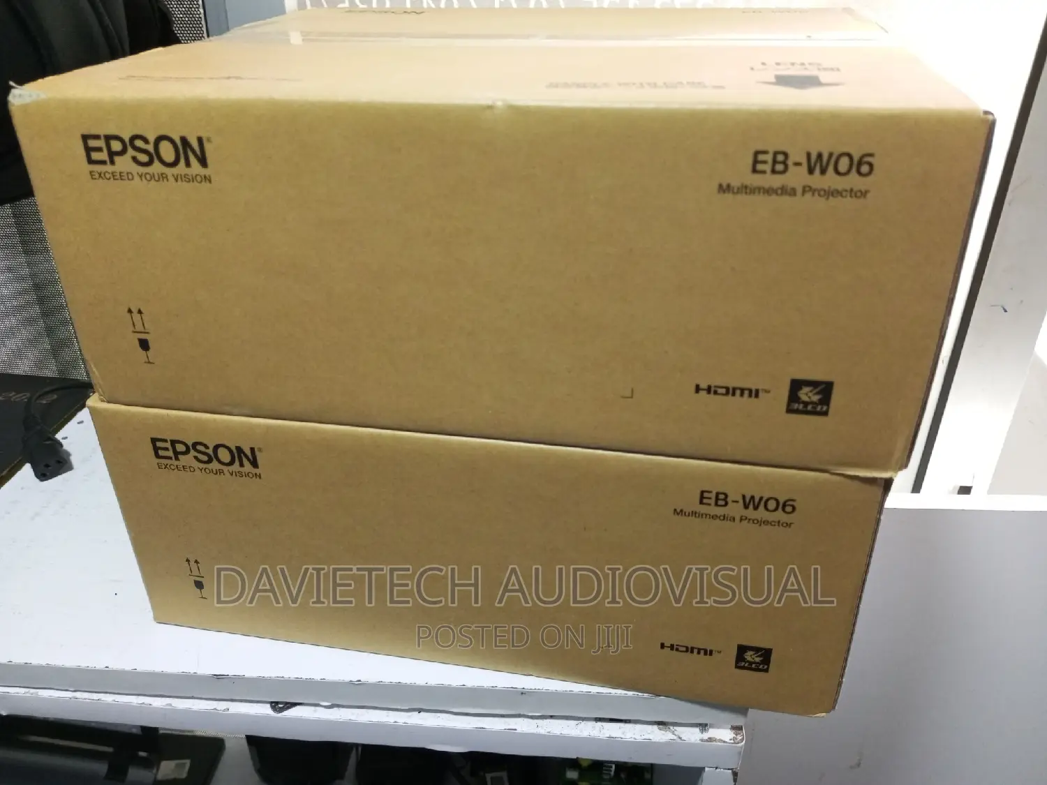 EPSON Eb -W06 Projector, 3700 Lumen