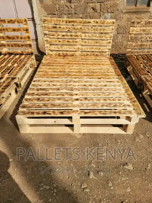 Pallet Bed- 4*6 Detachable and Blazed Pallet Bed. (#SL07,)