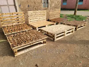 Pallet Bed- 4*6 Detachable and Blazed Pallet Bed. (#SL08,)