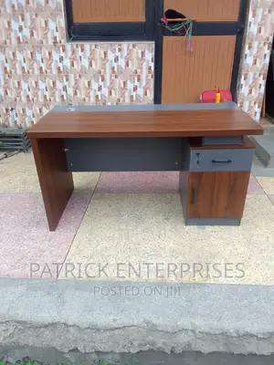 Executive Imported Office Desk 1.4 MTRS