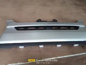 Toyota Hiace 7l/9l Front Grille (Silver)