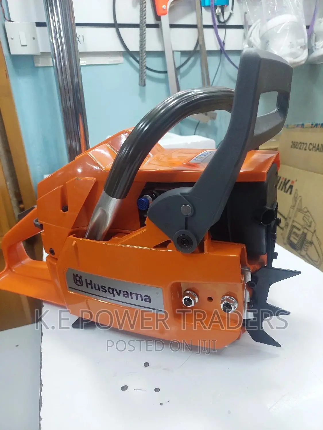 Proffesionally Proven 272 Xp Husqvarna Powersaw Machine
