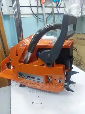 Proffesionally Proven 272 Xp Husqvarna Powersaw Machine
