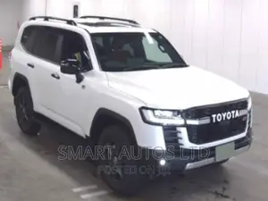 New Toyota Land Cruiser 2022 Pearl