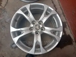 Original Rim Size 18 Inch for Mitsubishi Outlander.