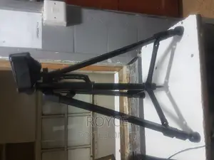 3366 Portable Tripod Stand