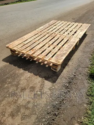 Pallet Bed- 4*6 Slightly Raised Pallet Bed. (#YC016)