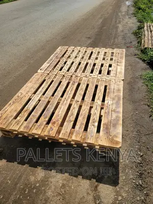 Pallet Bed- 4*6 Slightly Raised Pallet Bed. (R4,03)