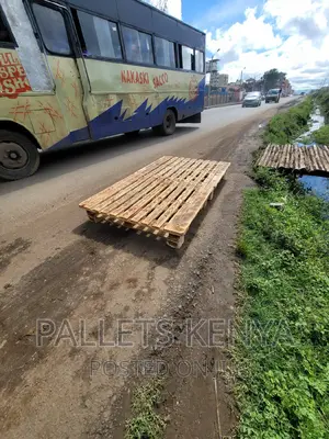 Pallet Bed- 4*6 Slightly Raised Pallet Bed. (#R3,12)