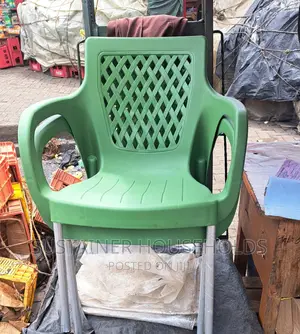 Plastic Chairs With Metal Tubing Legs