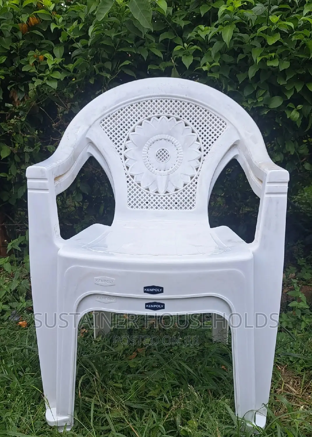 White Kenpoly Plastic Chairs