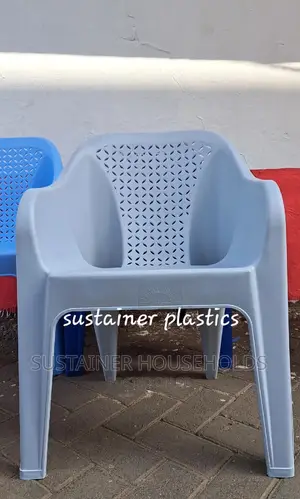 Kifaru Plastic Chairs
