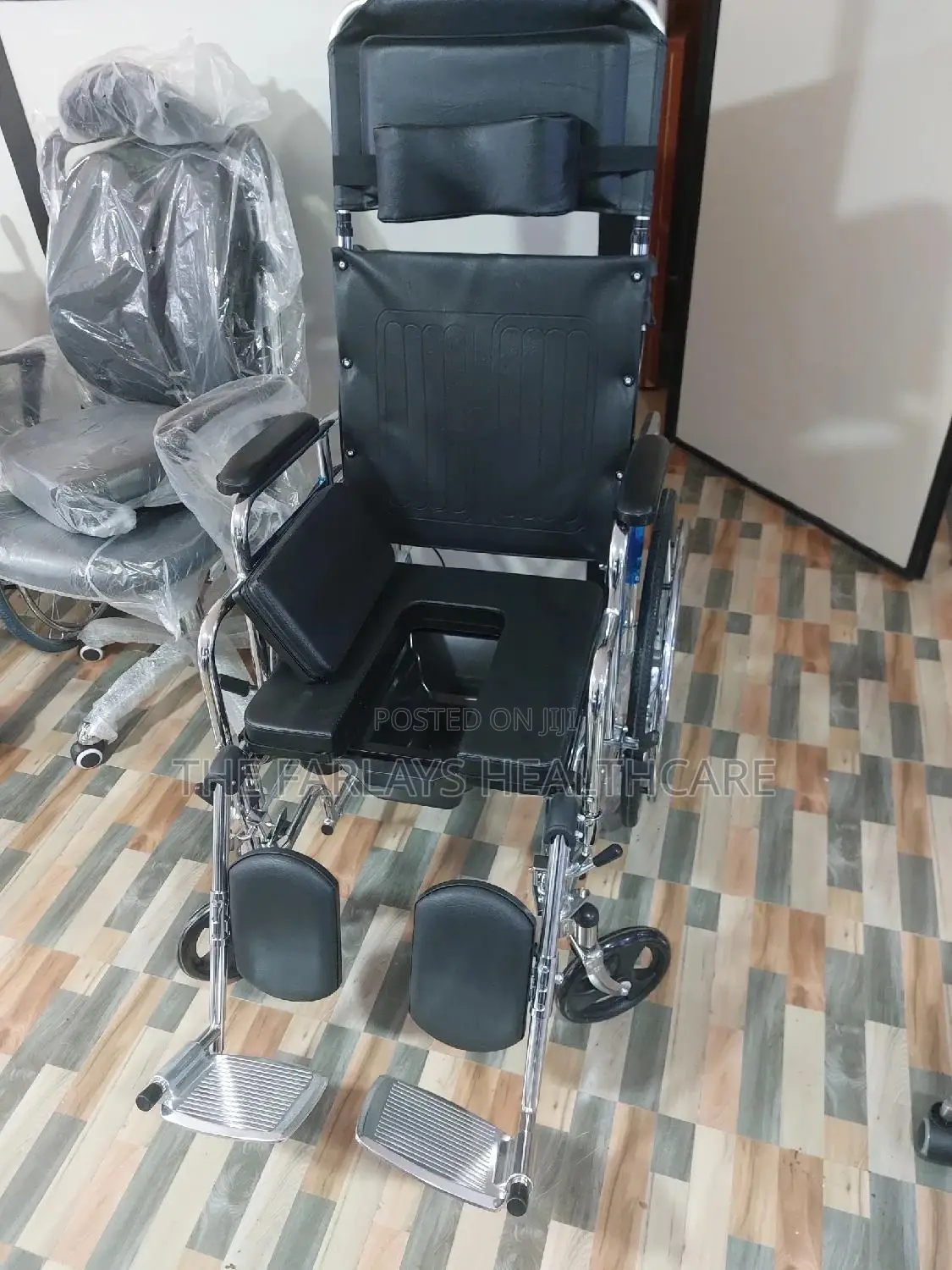 Reclining Wheelchair With Easy Use Commode.