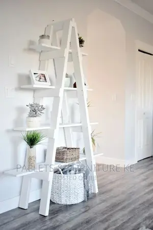 Unique Pallet Planters.