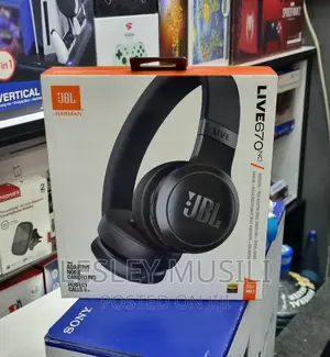 JBL Live 670NC
Wireless Headphones 
With ANC