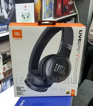 JBL Live 670NC
Wireless Headphones 
With ANC