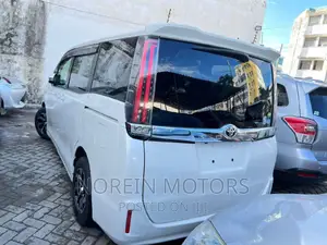 Toyota Noah 2016 White