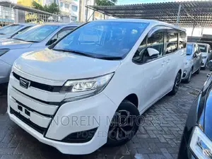 Toyota Noah 2016 White