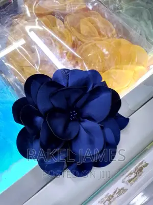 Ladies Navyblue Brooch Flower