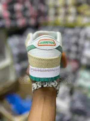 Nike SB Dunk Jarritos Sneakers