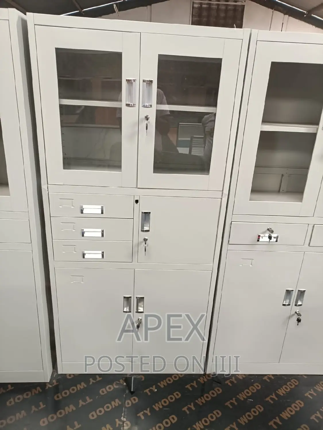 Metallic File Cabinet File Cabinet