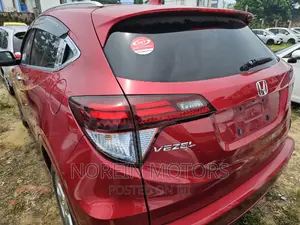 Honda Vezel 2016 Red