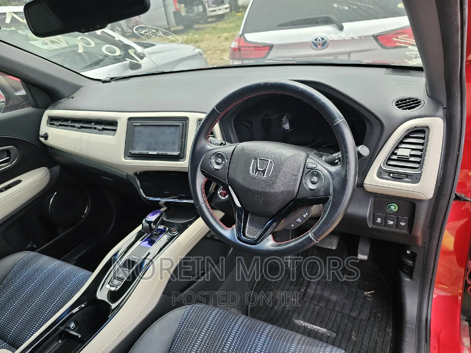 Honda Vezel 2016 Red
