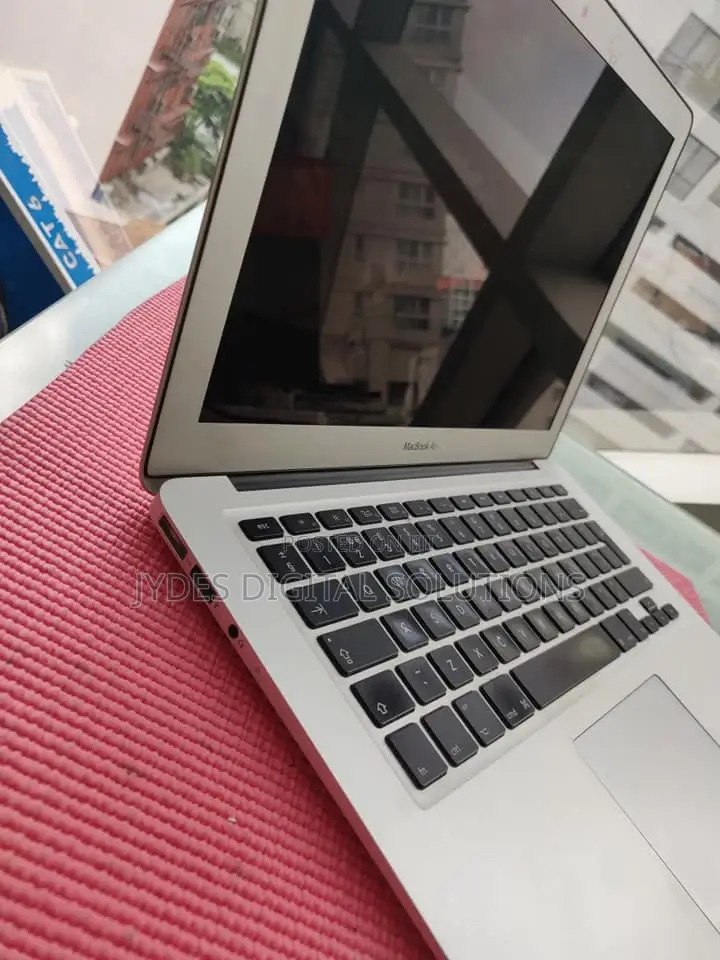 Laptop Apple MacBook Air 2012 8GB Intel Core I7 SSD 256GB