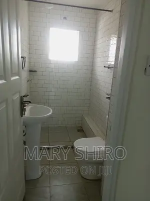 4bdrm Mansion in South B for rent