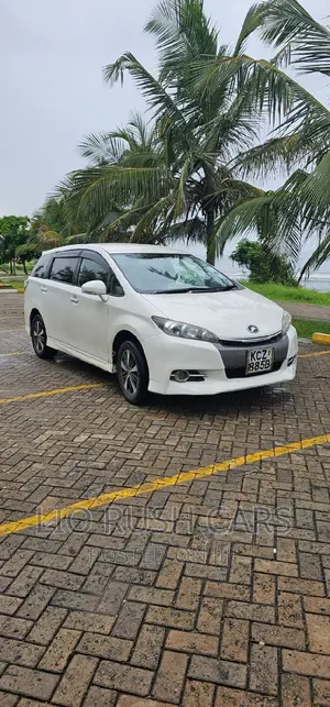 Toyota Wish 2013 White