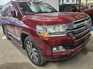 Toyota Land Cruiser 2017 Red