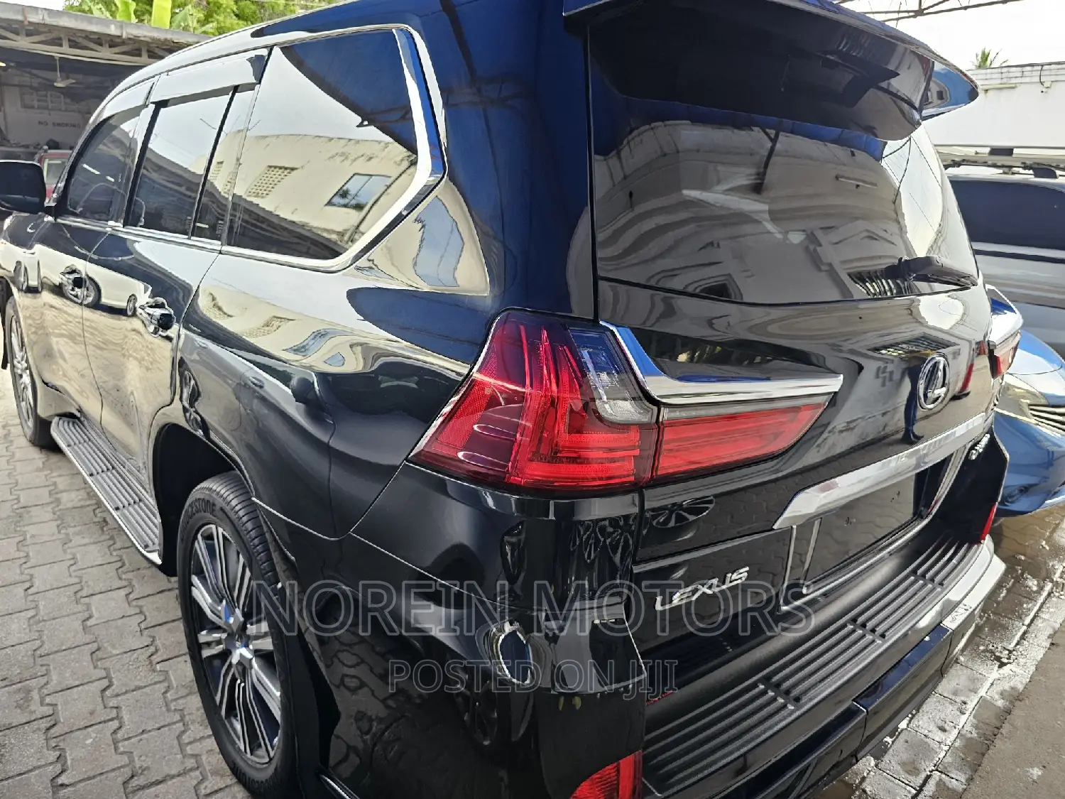 Lexus LX 2016 Black