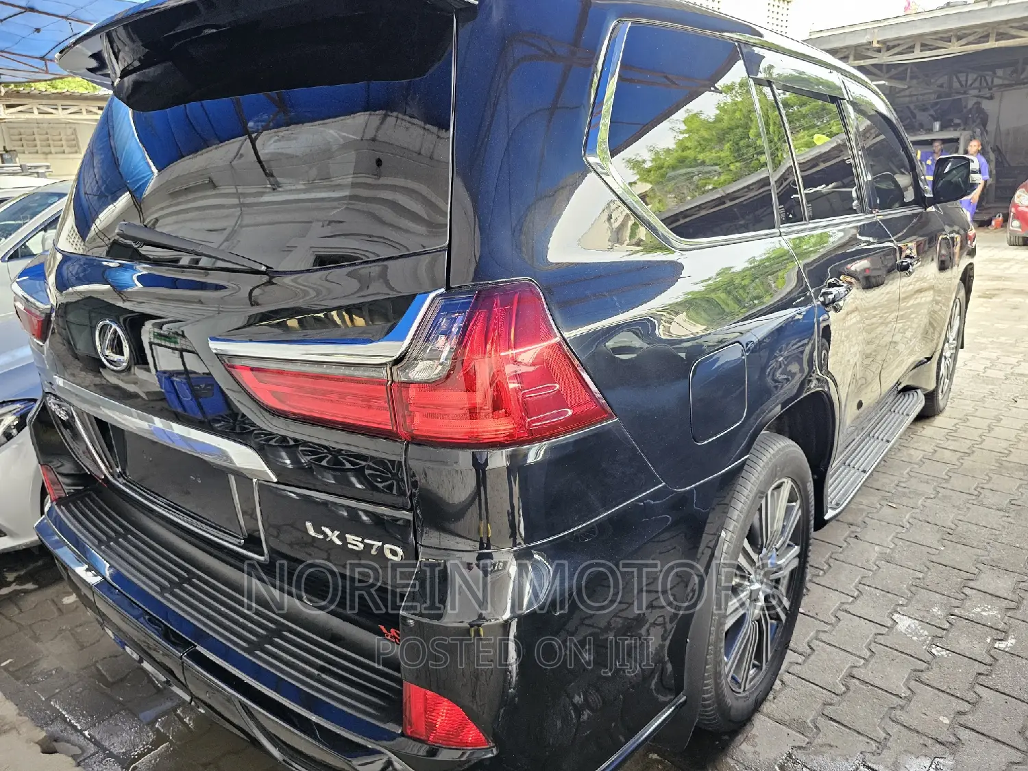 Lexus LX 2016 Black