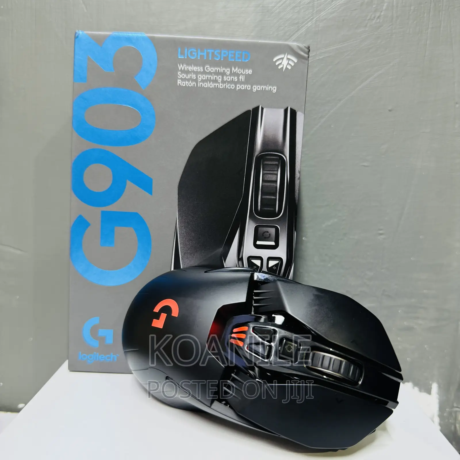 Logitech G903 LIGHTSPEED Wireless Rechargeable Gaming Mouse