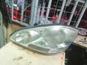 Toyota Ipsum 2003 Xenon Head Lamp, Clean Ex Japan Parts