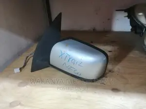 Nissan X-Trail Nt31 Side Mirror, 2008 - 2010. Clean Ex Japan