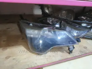 Toyota Spade 2012/15 Head Lamp Xenon, Clean Ex Japan