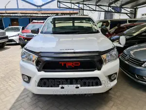 Toyota Hilux 2017 White