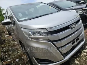 Toyota Noah 2016 Silver