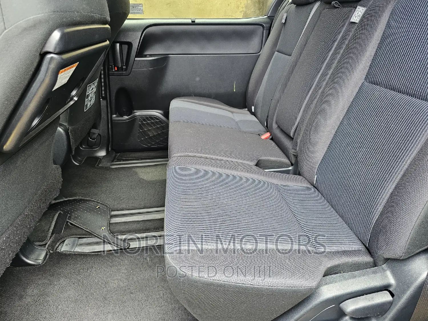 Toyota Noah 2016 Silver